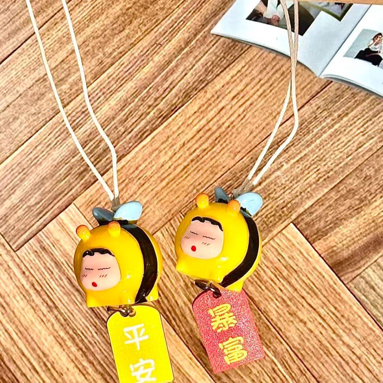 Crayon Shin-chan Bee Cosplay F - Car Accessories For Interior 评论和价格